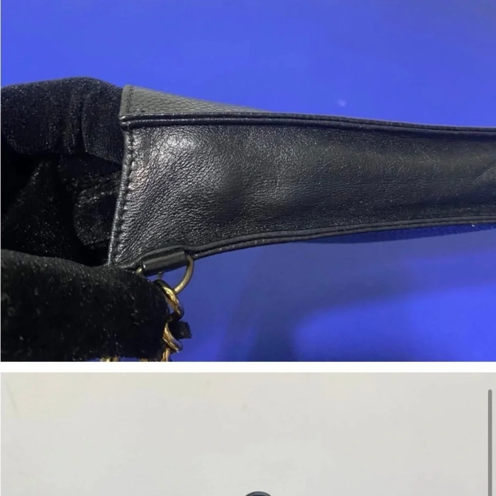 CHANEL 1995 Stitch Case Caviar PM Pochette